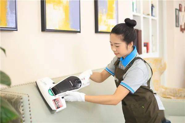 十部门联合发力 加大财政支持健全信用体系，推动家政劳务服务高质量发展